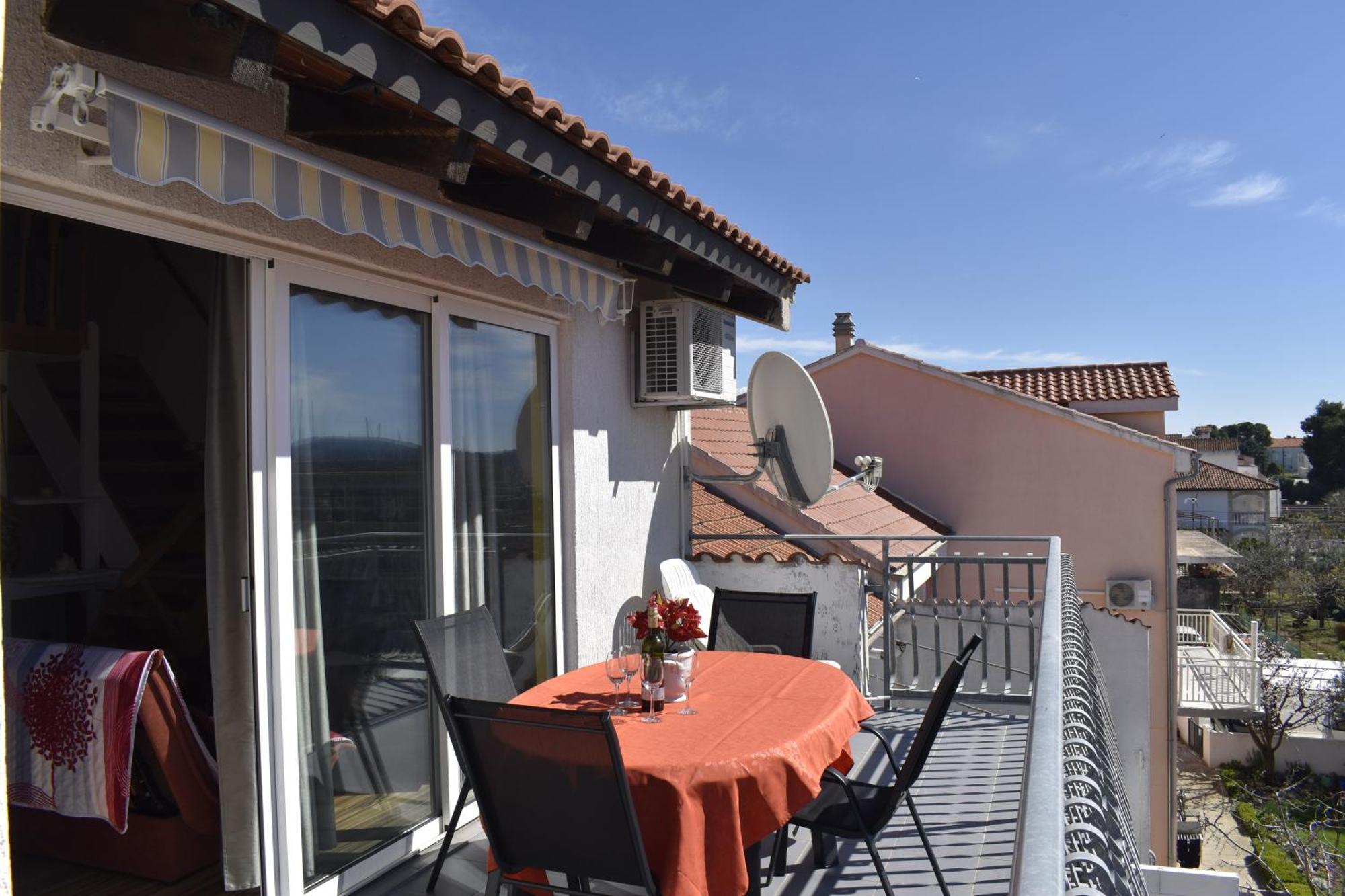 Apartman Marko ตรีบูนย์ ภายนอก รูปภาพ